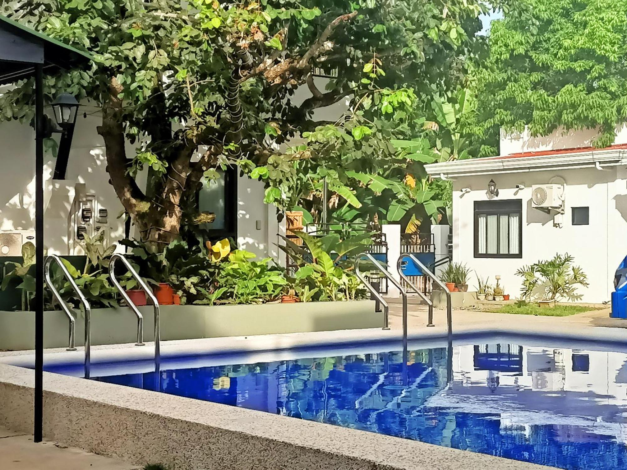 Alona Whitehouses Resort Panglao Exteriör bild